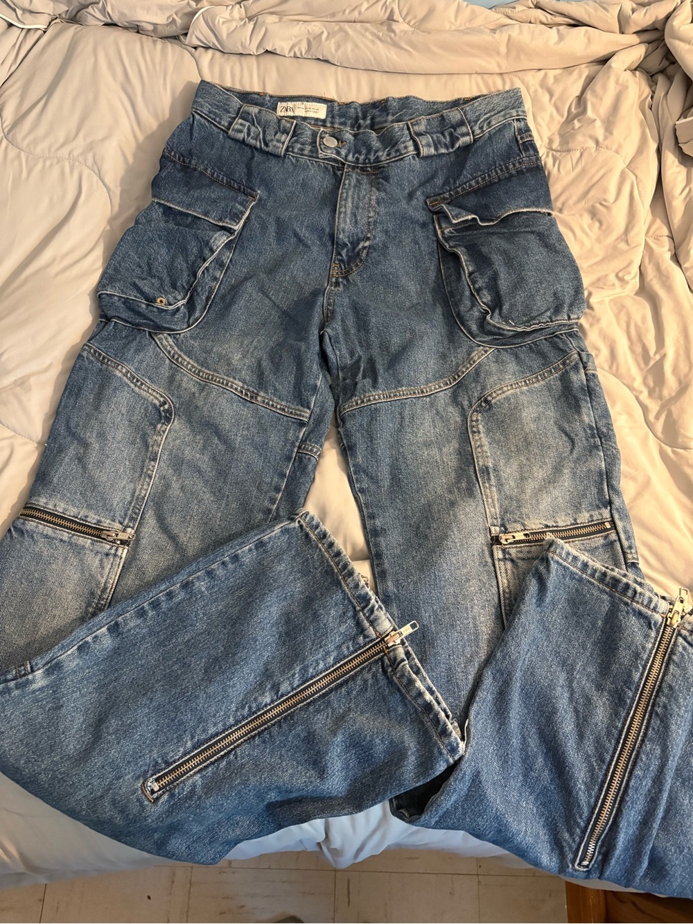 Zara Multi-Pocket Zipper Cargo Jeans US32 Deep Pockets